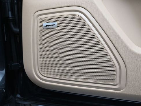 New 2026 Porsche Macan image 28