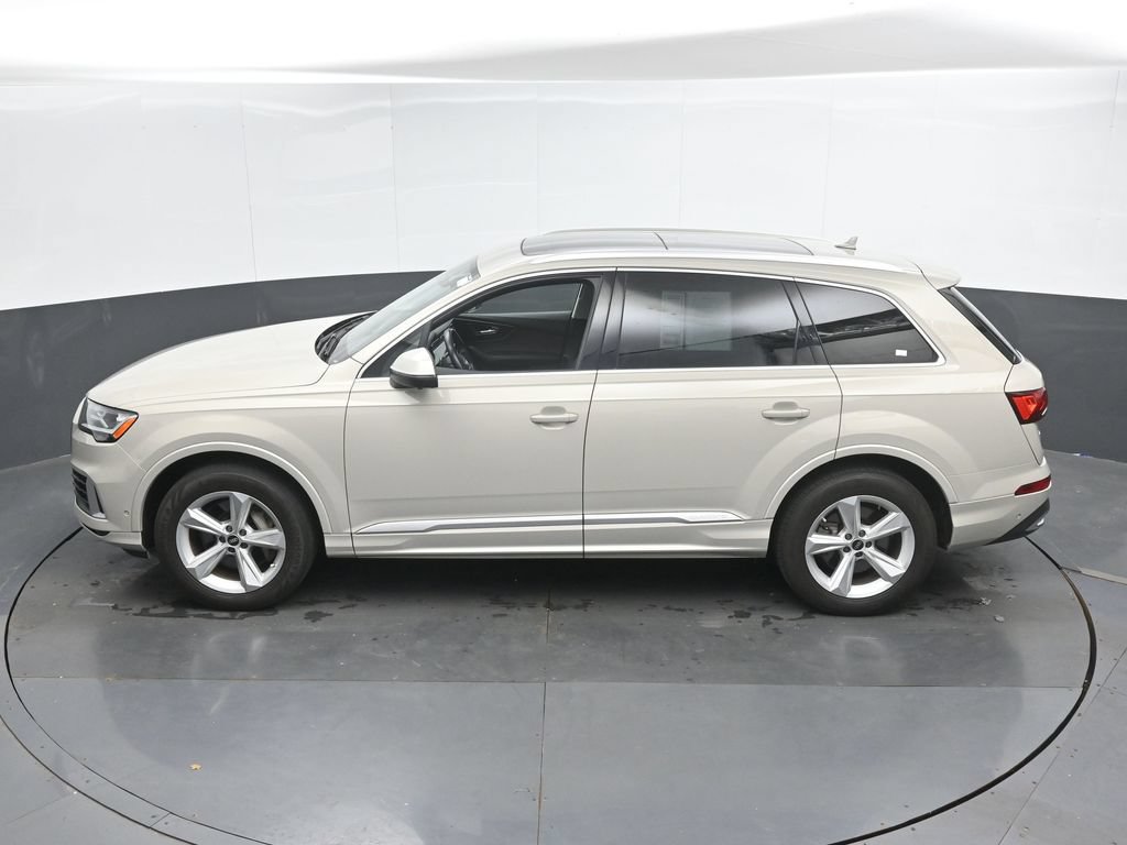 Used 2022 Audi Q7 2.0T Premium Plus w/ Premium Plus Package AWD/4WD image 38