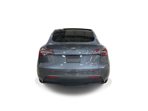 Certified 2022 Tesla Model Y Long Range AWD/4WD image 5