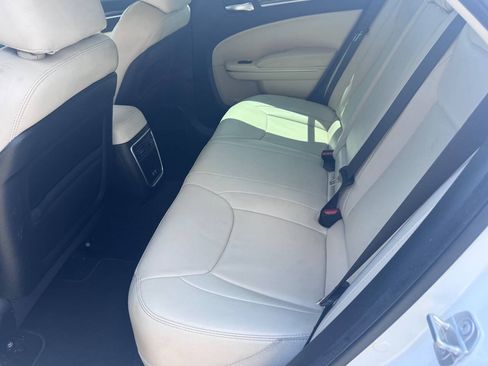 Used 2019 Chrysler 300 Touring L w/ Quick Order Package 22F RWD image 14