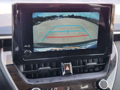 Used 2024 Toyota Corolla LE FWD image 18