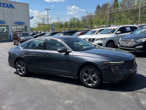 Used 2023 Honda Accord EX-L image 2