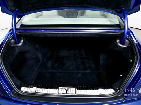 Used 2019 Rolls-Royce Wraith image 19