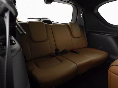 Used 2024 INFINITI QX80 Sensory AWD/4WD image 23