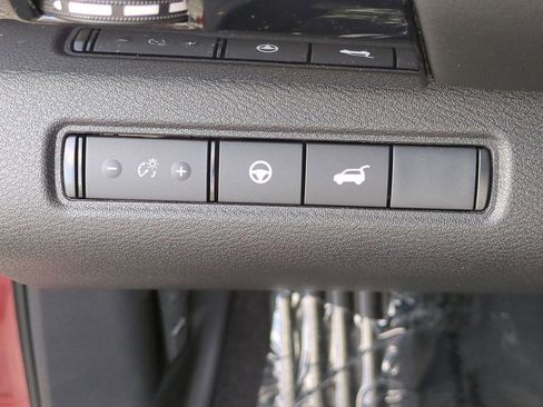 New 2026 Nissan Pathfinder SV FWD image 17