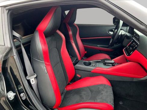 Used 2024 Nissan Z Performance w/ Floor Mat Package RWD image 9