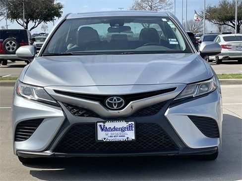 Used 2020 Toyota Camry SE image 7