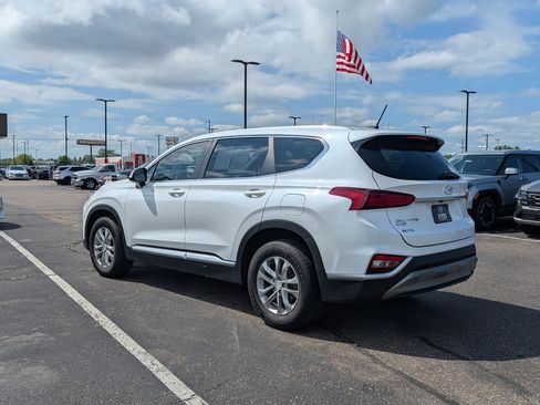Used 2019 Hyundai Santa Fe SE FWD image 3