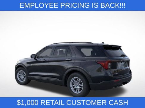 New 2026 Ford Explorer Active AWD/4WD image 4