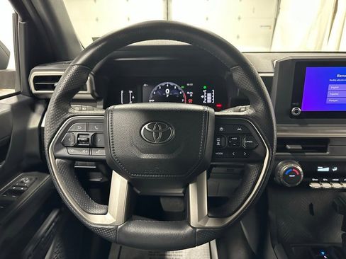 Used 2025 Toyota 4Runner SR5 image 19