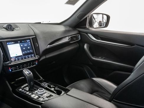 Used 2022 Maserati Levante GT image 13