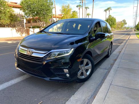 Used 2019 Honda Odyssey EX image 2