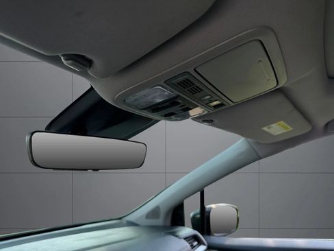 Used 2018 Honda Odyssey Touring image 31