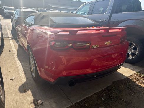 Used 2021 Chevrolet Camaro LT RWD image 5