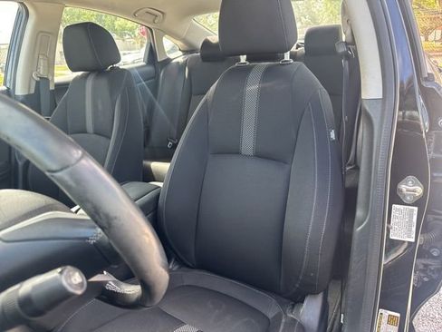 Used 2019 Honda Civic EX image 12