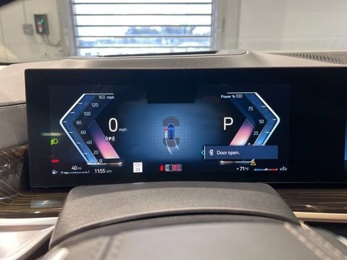 Used 2023 BMW X7 xDrive40i image 39