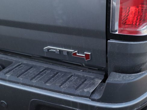 Used 2022 GMC Canyon AT4 w/ Driver Alert Package AWD/4WD image 4