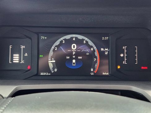 Used 2025 Toyota Tacoma SR5 AWD/4WD image 15