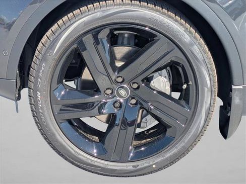 New 2026 Land Rover Discovery S AWD/4WD image 10