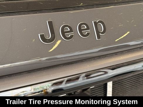 New 2026 Jeep Grand Wagoneer 4WD image 37