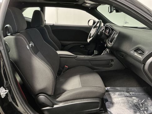 Used 2019 Dodge Challenger SRT Hellcat image 33