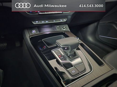 Used 2023 Audi Q5 2.0T Premium Plus w/ Premium Plus Package AWD/4WD image 33