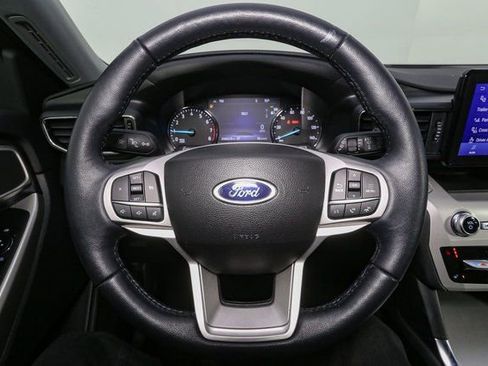 Used 2023 Ford Explorer XLT w/ Equipment Group 202A image 29