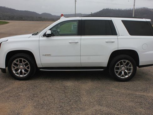 Used 2018 GMC Yukon SLT AWD/4WD image 8