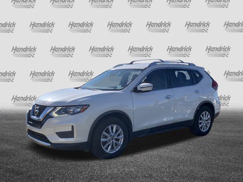 Used 2017 Nissan Rogue SV image 5
