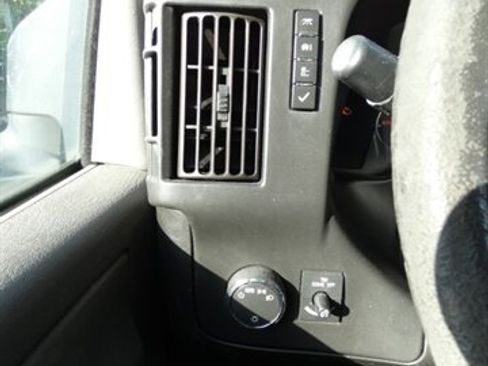 Used 2017 Chevrolet Express 3500 image 34