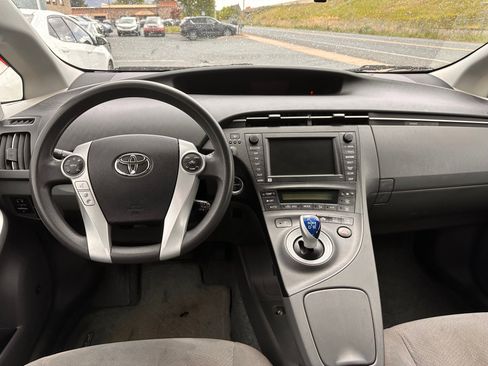 Used 2010 Toyota Prius Two FWD image 7