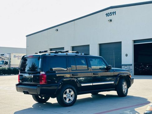 Used 2006 Jeep Commander Limited w/ Trailer Tow Group IV image 12