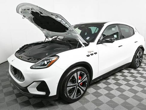 New 2025 Maserati Grecale Folgore image 34