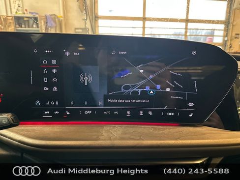 Used 2025 Audi Q5 Premium Plus w/ Premium Plus image 19