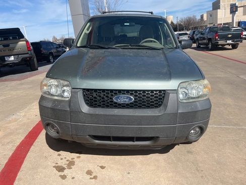 Used 2006 Ford Escape XLT image 3