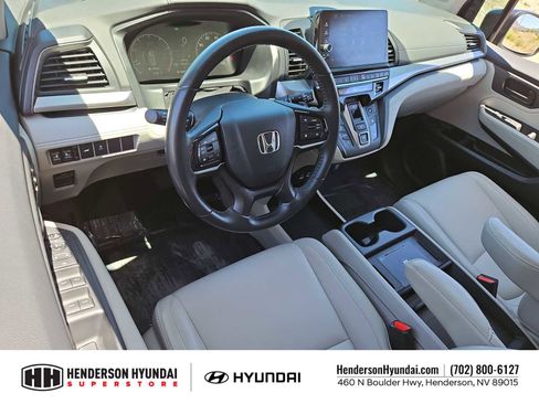 Used 2025 Honda Odyssey EX-L image 10