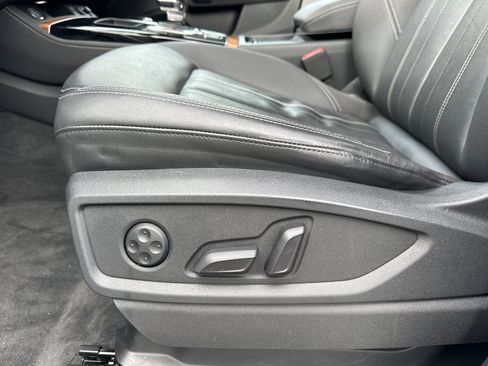 Used 2021 Audi Q5 Premium Plus w/ Premium Plus Package image 14