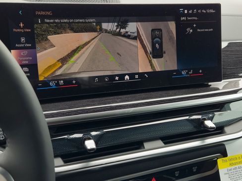 New 2026 BMW X5 xDrive40i w/ M Sport Package image 14