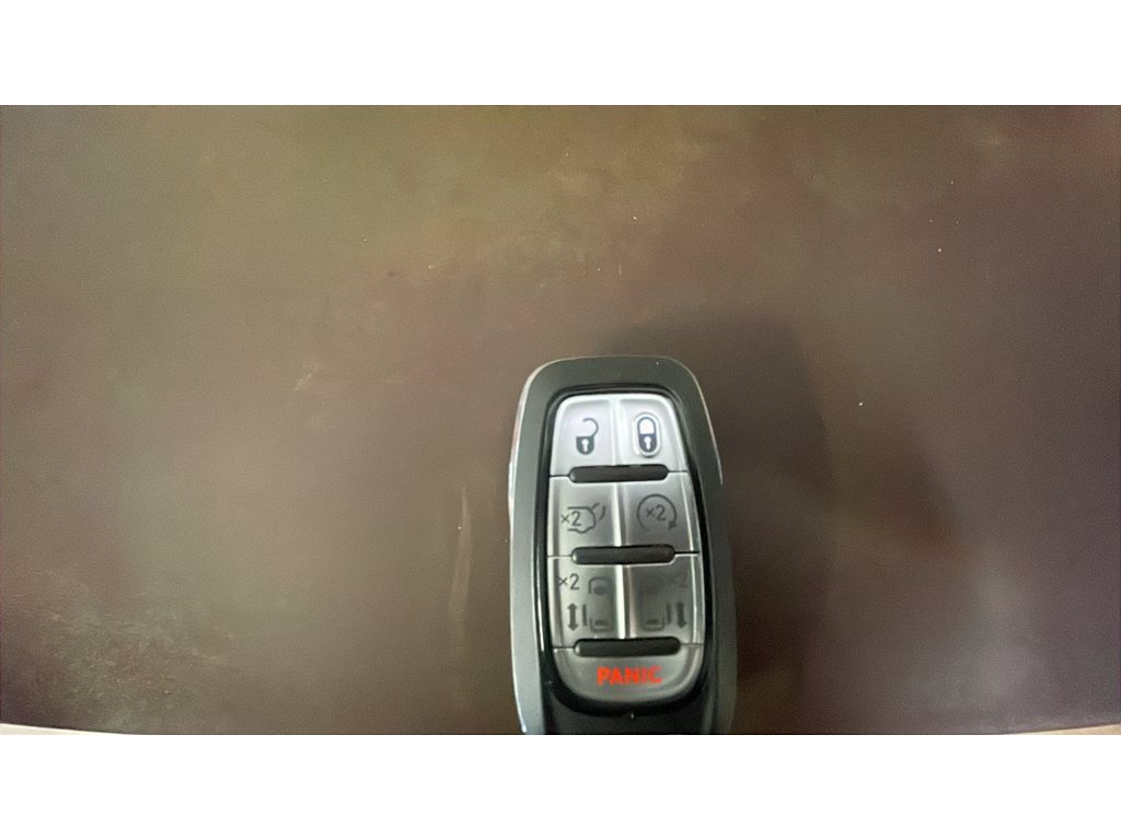 Used 2026 Chrysler Pacifica Select FWD image 20