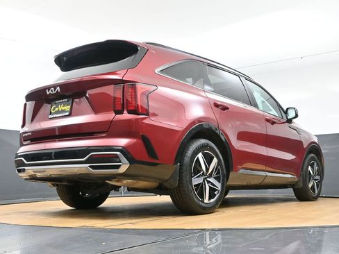 Used 2023 Kia Sorento S w/ Panoramic Sunroof Package FWD image 16