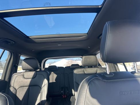 Used 2023 Jeep Grand Cherokee L Overland image 13