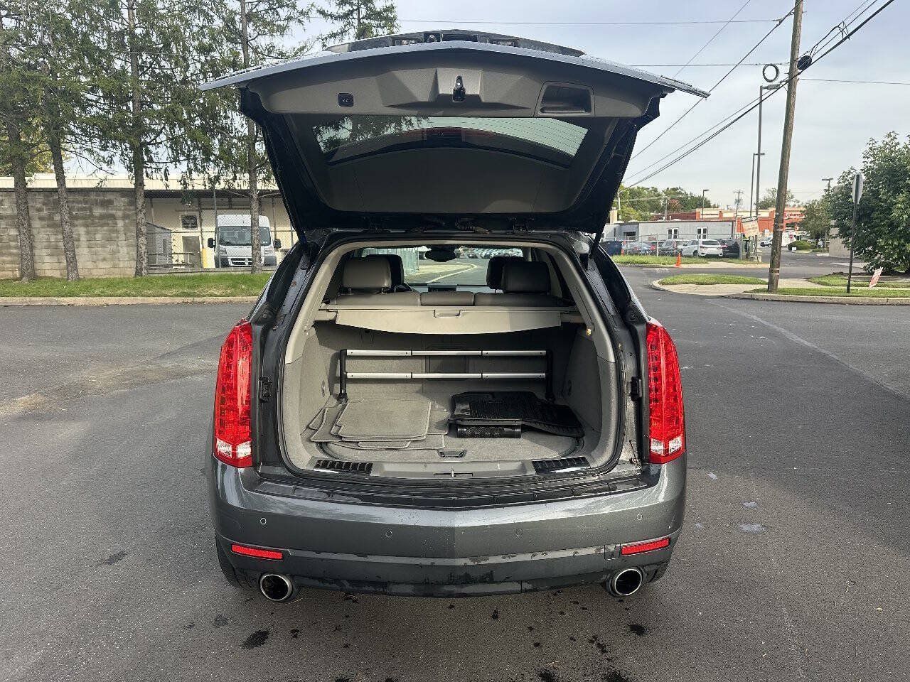 Used 2012 Cadillac SRX Luxury FWD image 6