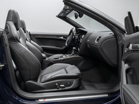 Used 2013 Audi RS 5 Cabriolet image 23