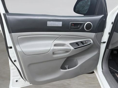 Used 2015 Toyota Tacoma 4x4 Double Cab w/ TRD Off-Road Package image 20