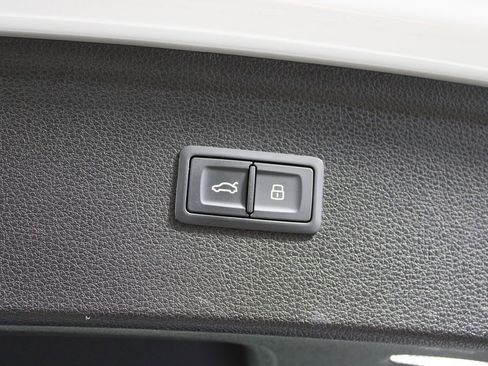 Used 2021 Audi SQ5 Premium Plus w/ Premium Plus Package image 38