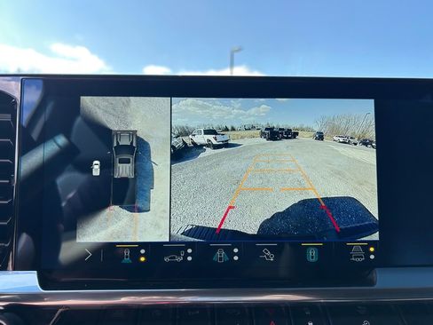 Used 2025 Chevrolet Silverado 2500 LT w/ Trail Boss Package image 6