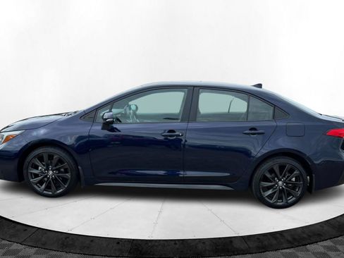 Used 2024 Toyota Corolla SE image 2