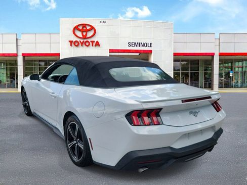 Used 2025 Ford Mustang Premium RWD image 4