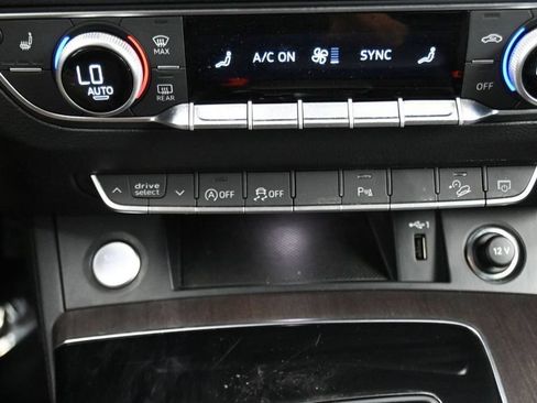 Used 2023 Audi Q5 2.0T Premium w/ Convenience Package AWD/4WD image 20