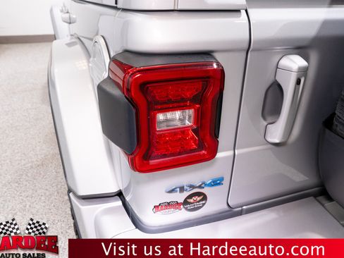 Used 2024 Jeep Wrangler High Altitude AWD/4WD image 9